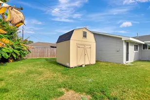 704 Teabury Ave, Pasadena, TX 77503 - Photo 3