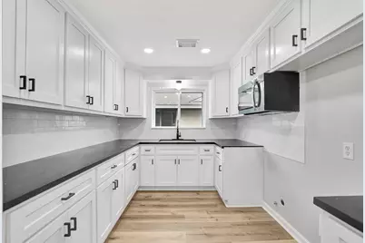 704 Teabury Avenue, Pasadena, TX 77503 - Photo 13