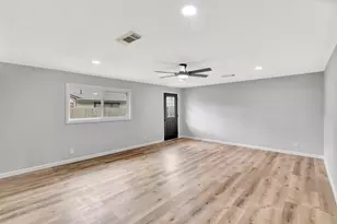704 Teabury Ave, Pasadena, TX 77503 - Photo 33