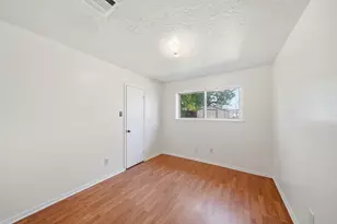 122 White Cedar St, Houston, TX 77015 - Photo 11