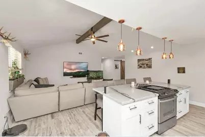 5658 Ludington Drive, Houston, TX 77035 - Photo 9