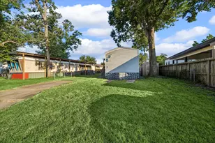 11910 Hazy Hill Dr, Houston, TX 77044 - Photo 7
