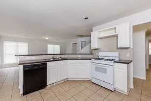 7615 Greenwood Point Dr, Cypress, TX 77433 - Photo 9