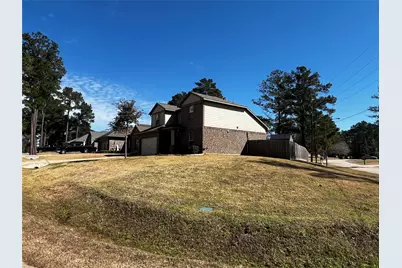 2340 La Salle Woods, Conroe, TX 77304 - Photo 5
