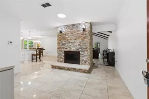 3740 Summer Ln, Huntsville, TX 77340 - Photo 5