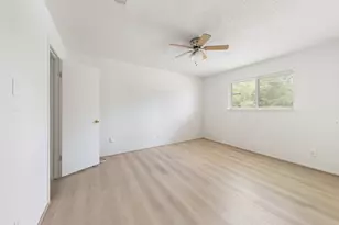 700 Lyle W Ave, Cleveland, TX 77327 - Photo 11