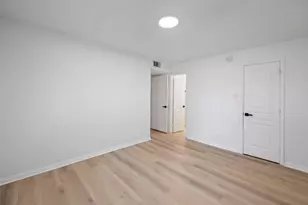 700 Lyle W Ave, Cleveland, TX 77327 - Photo 3