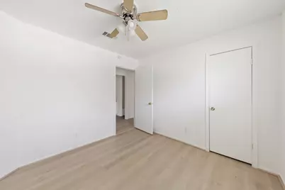 700 Lyle West Avenue #D, Cleveland, TX 77327 - Photo 7