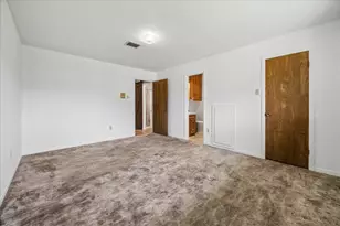 6002 Weeping Willow Rd, Houston, TX 77092 - Photo 11