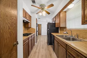 6002 Weeping Willow Rd, Houston, TX 77092 - Photo 9