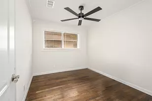 11225 Cliffwood Dr, Houston, TX 77035 - Photo 11