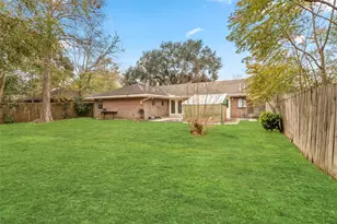 11225 Cliffwood Dr, Houston, TX 77035 - Photo 17