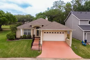 134 Waters Edge Circle, Huntsville, TX 77340 - Photo 1