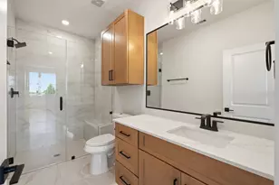 2111 Nantucket Dr, Houston, TX 77057 - Photo 29