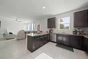 2507 Sunlit Meadow Trl, Fresno, TX 77545 - Photo 5