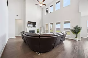 8203 Flagman Trl, Fulshear, TX 77441 - Photo 5