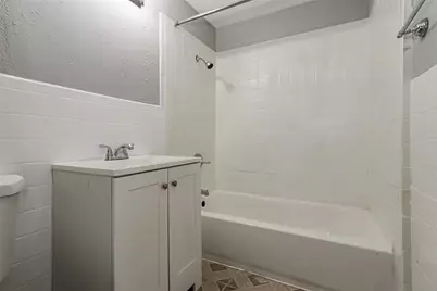 4610 Schroeder Street #2, Houston, TX 77011 - Photo 9