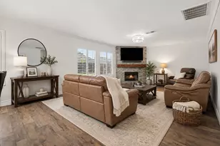 2890 Colony Cone Cir, Dickinson, TX 77539 - Photo 5