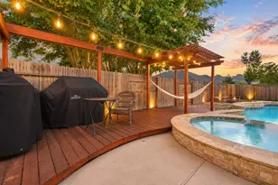 2890 Colony Cone Cir, Dickinson, TX 77539 - Photo 3