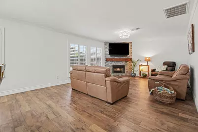 2890 Colony Cone Cir, Dickinson, TX 77539 - Photo 7
