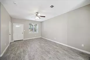 6921 Bacher St, Houston, TX 77028 - Photo 5
