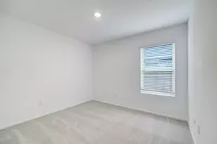 8907 Estes Lake Dr, Baytown, TX 77521 - Photo 9