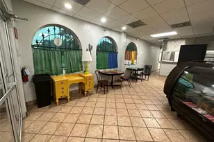 7820 Fulton St, Houston, TX 77022 - Photo 5