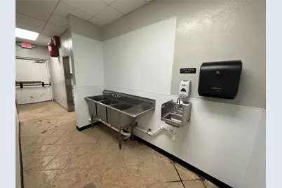 7820 Fulton Street, Houston, TX 77022 - Photo 23