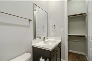 1040 W 26th St, Houston, TX 77008 - Photo 15