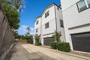 2491 W 11th St, Houston, TX 77008 - Photo 23