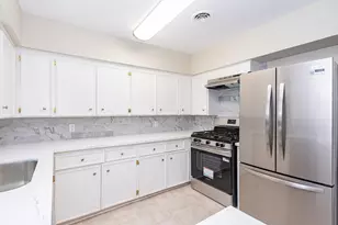 9515 Beverly Hill St, Houston, TX 77063 - Photo 17