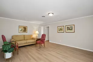 9515 Beverly Hill St, Houston, TX 77063 - Photo 7