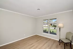 9515 Beverly Hill St, Houston, TX 77063 - Photo 25