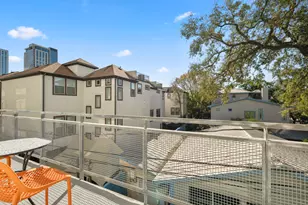 3311 Yupon St, Houston, TX 77006 - Photo 11