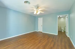325 E Main St St, Brenham, TX 77833 - Photo 9