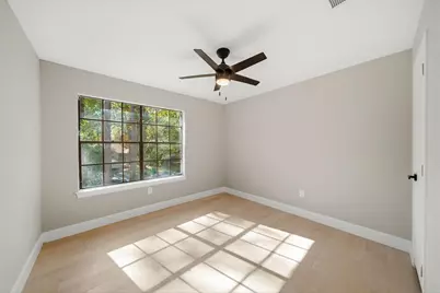 22 Cricket Hollow Place, The Woodlands, TX 77381 - Photo 11