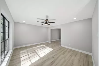 22 Cricket Hollow Place, The Woodlands, TX 77381 - Photo 7