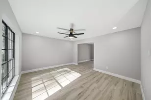 22 Cricket Hollow Pl, The Woodlands, TX 77381 - Photo 7