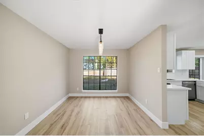 22 Cricket Hollow Place, The Woodlands, TX 77381 - Photo 5
