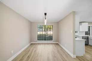 22 Cricket Hollow Pl, The Woodlands, TX 77381 - Photo 5