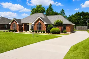 12311 Fisher Dr, Mont Belvieu, TX 77523 - Photo 3