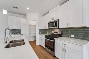 2506 Gray Gale Ct, Baytown, TX 77523 - Photo 13