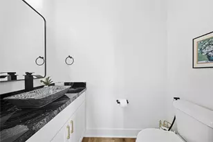 730 E 33rd St, Houston, TX 77022 - Photo 13