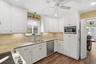 611 Forest Lake Dr, Seabrook, TX 77586 - Photo 13