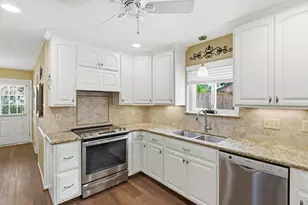 611 Forest Lake Dr, Seabrook, TX 77586 - Photo 15