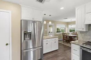 611 Forest Lake Dr, Seabrook, TX 77586 - Photo 15