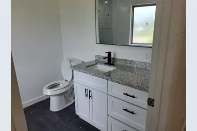 8609 Homewood Lane, Houston, TX 77028 - Photo 11