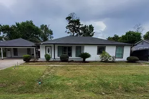 8609 Homewood Ln, Houston, TX 77028 - Photo 1