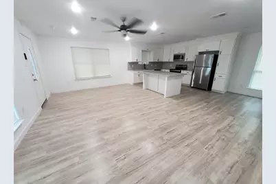 8609 Homewood Lane, Houston, TX 77028 - Photo 11