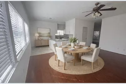 11930 Prior Park Drive, Houston, TX 77047 - Photo 9